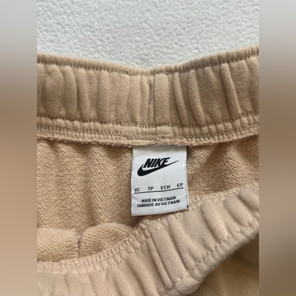 Nike Women's Beige Athletic Shorts - Picture 6 of 6